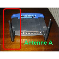 WRT54G - Antenne A, Rückansicht. Zum vergrößern anclicken. WRT54G - Antenne A, Rückansicht. Zum vergrößern anclicken.